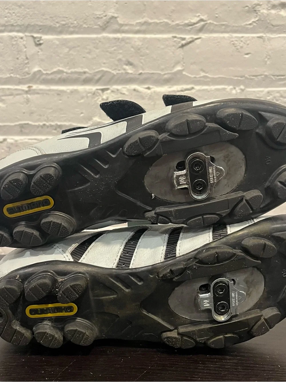 Shimano SH-M 120WA  size 7 US, 40 EU cycling shoes w/SPD cleats